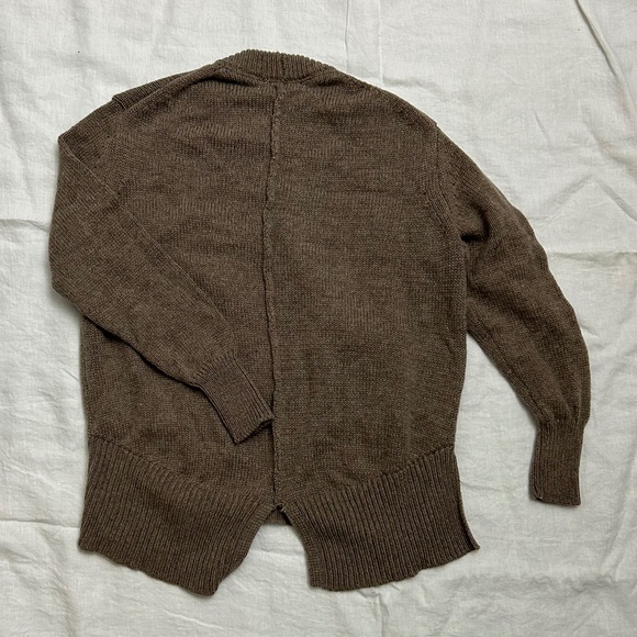 Casual Brown Asymmetrical Knit Sweater - Picture 7 of 9